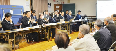 写真：新生地区住民を対象にした地区懇談会
