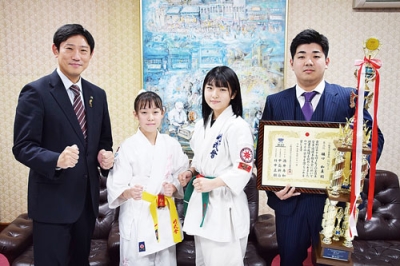 写真：それぞれ結果や抱負を語った（右から）樋口選手、阿部選手、橋本選手