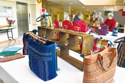 写真:町民の作品がずらりと並ぶ節目の文化祭