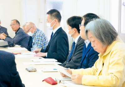 写真：条例の素案が示された推進会議