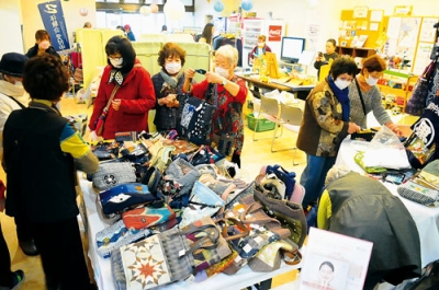 写真:多くの来場者でにぎわったミンクールマルシェ