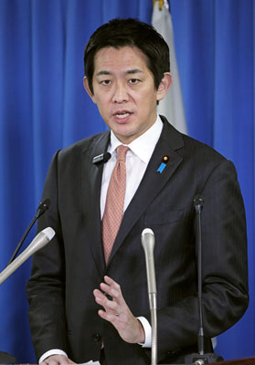 写真：記者会見する自民党の小林政調会長＝２０日午前、東京・永田町の党本部