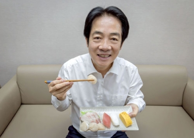 写真：２０日、フェイスブックに「昼食はおすし」と投稿した台湾の頼清徳総統（総統府提供・共同）