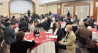 写真：多くの参加者が言葉を交わし親睦を深めた東京登別げんきかいの懇親会（提供写真）