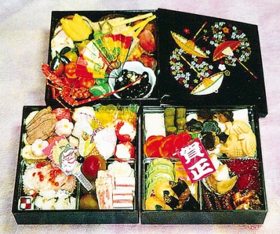 写真：厳選された旬の食材を使った特製おせち料理