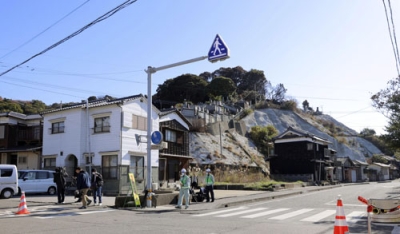 写真:大規模火災による立ち入り規制が解除された区域=29日午前、大分市佐賀関