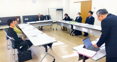 写真：うす保育所の閉所案などが示された伊達市子ども・子育て会議