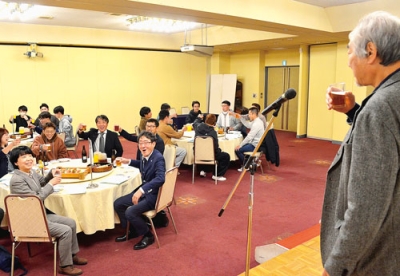 写真：今季の上位チームや優秀選手をたたえた納会