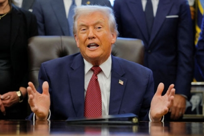 写真:ホワイトハウスで話すトランプ米大統領=3日、ワシントン(ロイター=共同)