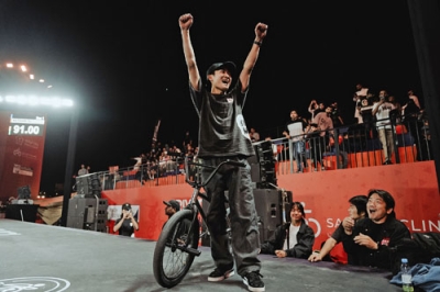 写真：ＢＭＸフリースタイルの世界選手権のフラットランド男子で初優勝した片桐悠＝１１月、リヤド（©Ｊａｐａｎ　Ｃｙｃｌｉｎｇ　Ｆｅｄｅｒａｔｉｏｎ／ＳＴＯＯＰ　Ｃｒｅａｔｉｖｅ）