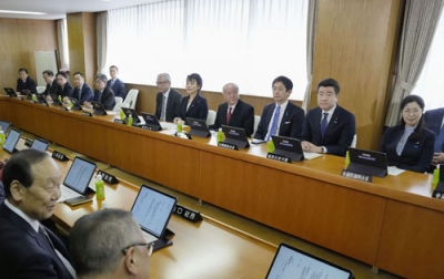 写真：自民党本部で開かれた総務会＝５日午前、東京・永田町