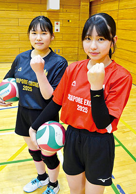 写真:初の海外試合に挑む定廣選手(右)と栃内選手