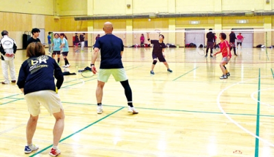 写真：熱いラリーを展開する選手たち