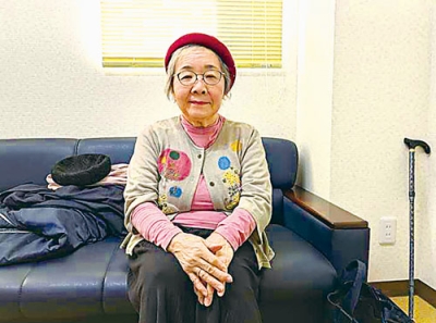 写真:仙助流南京玉すだれ保存会北海道支部の芝垣晶子支部長