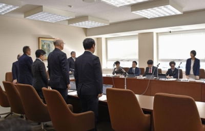 写真:東京電力柏崎刈羽原発に関する一般会計補正予算案を可決した新潟県議会の常任委員会=19日午前