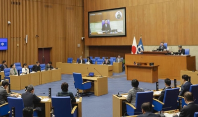 写真：鳥取県議会の本会議＝２２日午前