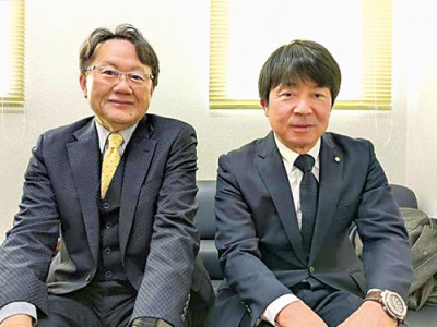 写真：室蘭北ロータリークラブの猪俣英二会長（右）と太田義則幹事