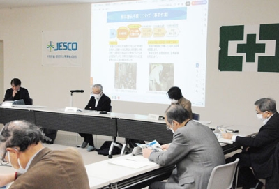 写真：解体撤去スケジュールが示された円卓会議