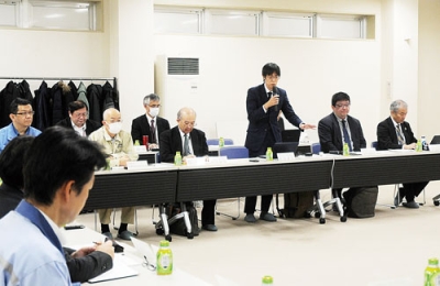 写真：資源循環構築に向けた調査の中間報告が示された連携会議