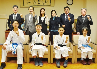 写真：全国大会に出場する前列左から山下吏翔、藤村駿太、山下るい翔、山下叶絢各選手