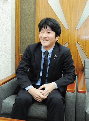 写真：今月末で退任する白熊さん。「室蘭港のポテンシャルは高い」とエールを送る