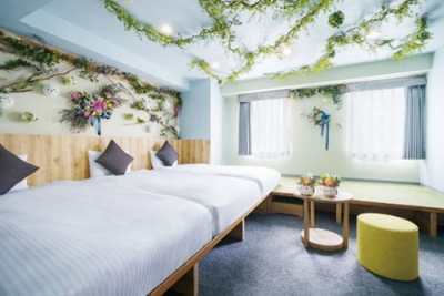 写真：北海道芸術デザイン専門学校とのコラボで誕生した特別客室「シマエナガの森」