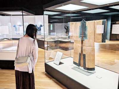 写真：収蔵資料について紹介しているテーマ展示