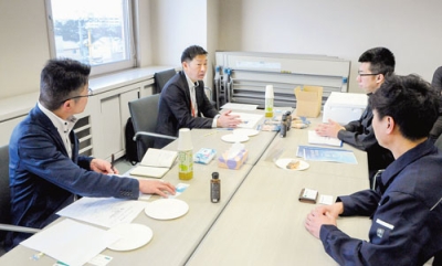 写真：販路拡大などに向け商談した食のビジネスマッチング