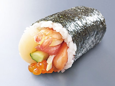 写真：ネタ８種、職人技が光る恵方巻き