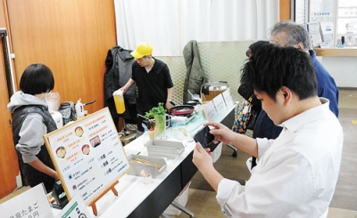 写真：毎週水曜日に出店する東京親子の親子丼販売