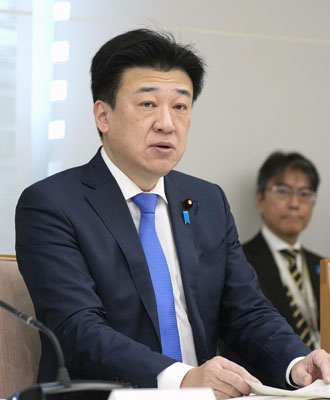 写真：外国人政策の関係閣僚会議であいさつする木原官房長官＝２３日午前、首相官邸