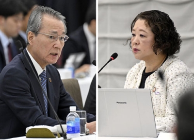 写真：面談する経団連の筒井義信会長（左）と連合の芳野友子会長＝２７日午前、東京都千代田区