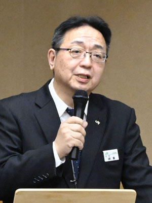 写真：記者会見するＪＲ北海道の綿貫泰之社長＝３０日午前、札幌市