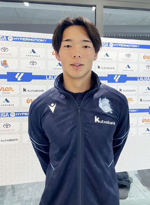 写真：取材に応じるレアル・ソシエダードの喜多＝１月、サンセバスチャン（共同）