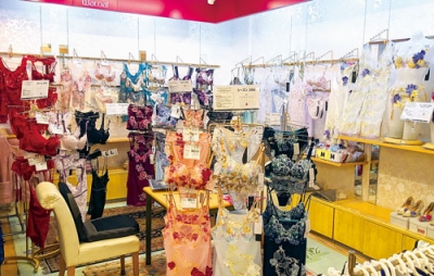 写真：ワコール・下着の無料相談会が開かれる菊地寝具店