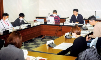 写真：事業について意見交換した在宅医療・介護連携推進会議