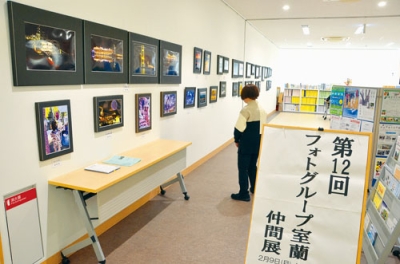 写真：身近な風景を収めた力作３７点が並ぶ「仲間展」