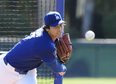 写真：実戦形式の練習に初登板したドジャース・大谷＝グレンデール（共同）