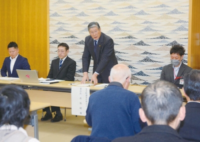 写真：町長選では現職の及川氏の陣営のみが出席した立候補予定者説明会