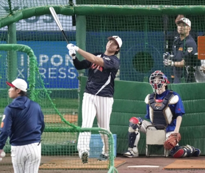 写真：壮行試合前に、打撃練習するＷＢＣ日本代表の大谷翔平＝２７日、バンテリンドームナゴヤ