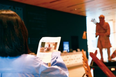 写真：「あんしんガイド」の使用イメージ（提供写真）