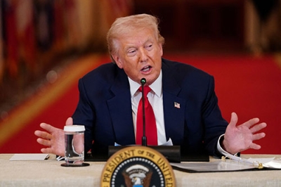 写真：６日、米ホワイトハウスで話すトランプ大統領（ロイター＝共同）