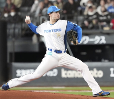 写真：日本ハム先発の有原。３回途中２失点だった＝エスコンフィールド