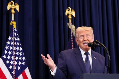 写真：９日、米フロリダ州での記者会見で話すトランプ大統領（ロイター＝共同）