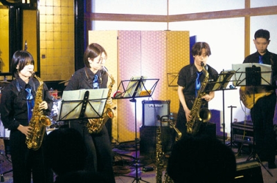 写真：息の合った演奏を披露したアパラチア吹奏楽団のメンバー