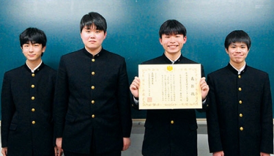 写真：北海道農業研修センター長賞に輝いた壮瞥高校のメンバー