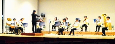 写真：観客を魅了した吹奏楽局員たちによる演奏