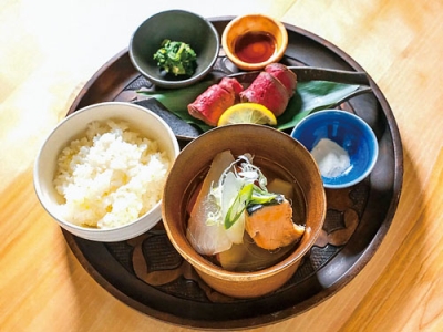 写真：「海空のハル」で提供する季節のオハウ定食