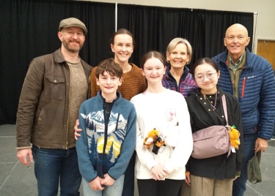 写真：ポットラックパーティでホストファミリーと