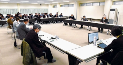 写真：室蘭での処理事業の完了が報告された円卓会議